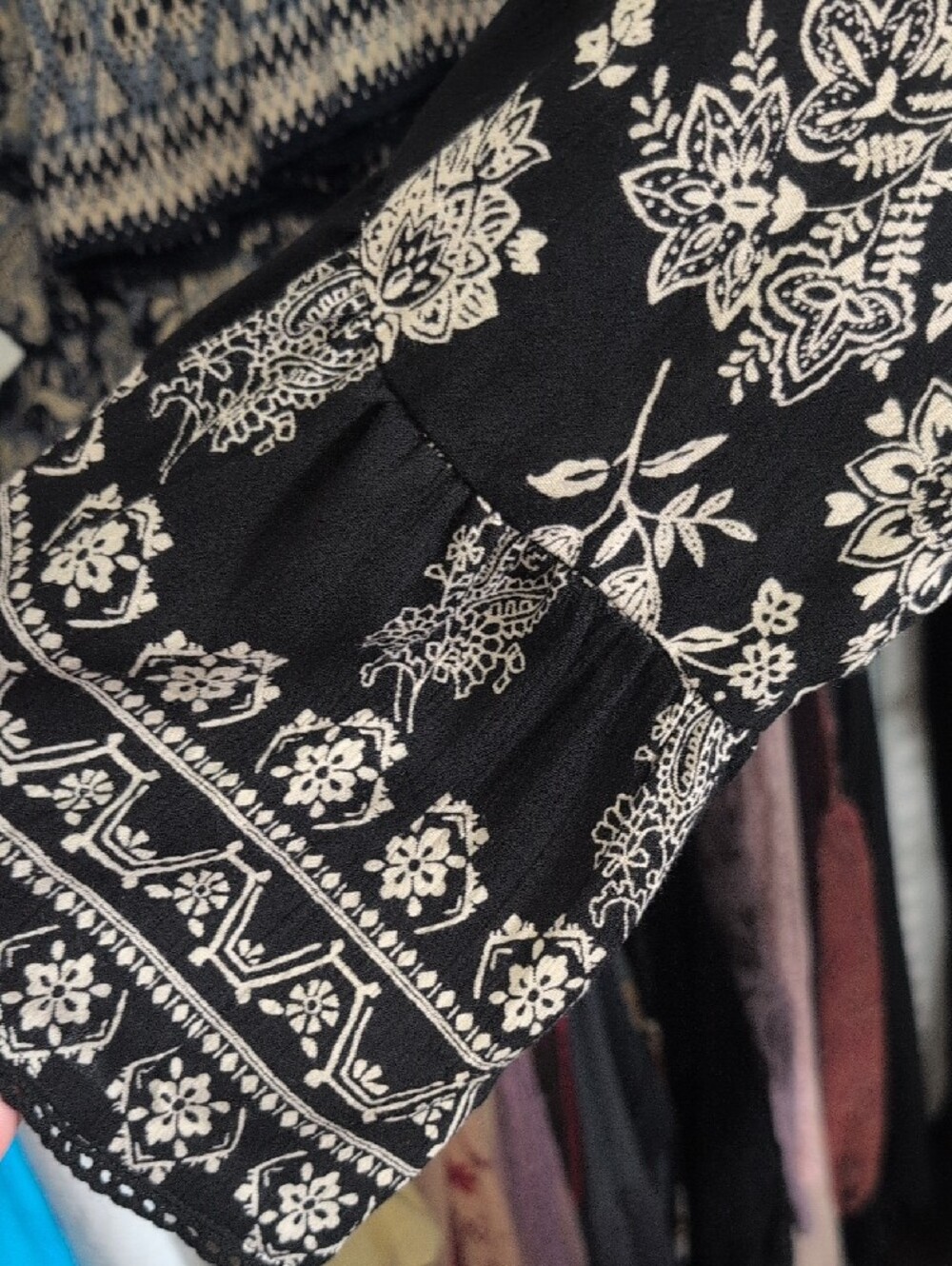 Angie Black and Cream Floral Romper NWT - Picture 2 of 5